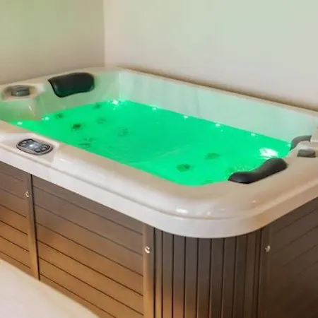 Boho Room-jacuzzi-city Center Appartamento *